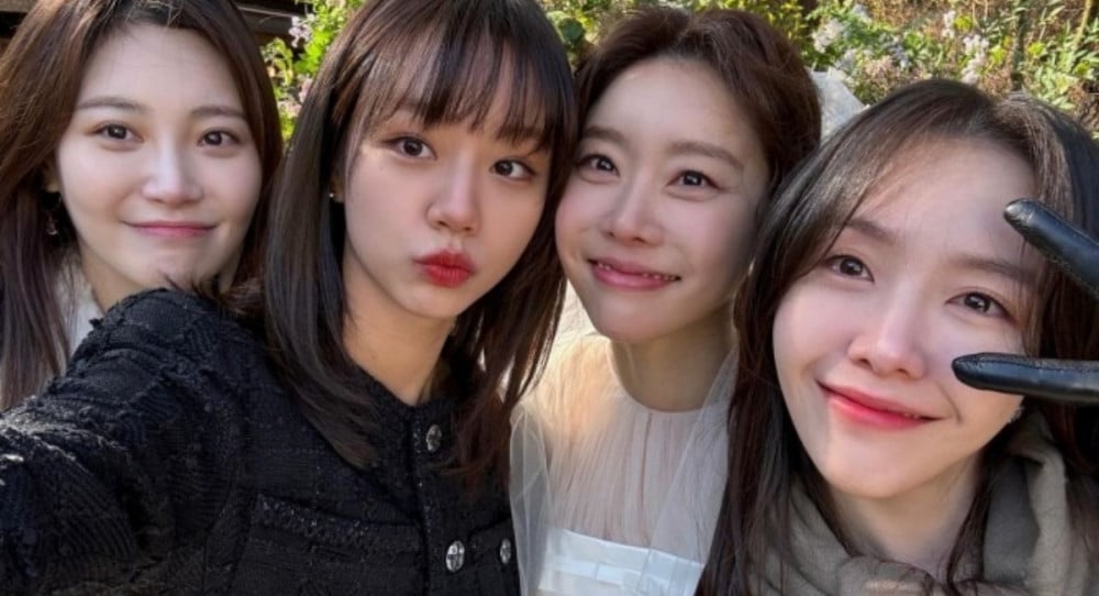 “The biggest congratulations on earth!” Girl’s Day shares sweet messages for newlywed member Sojin and husband